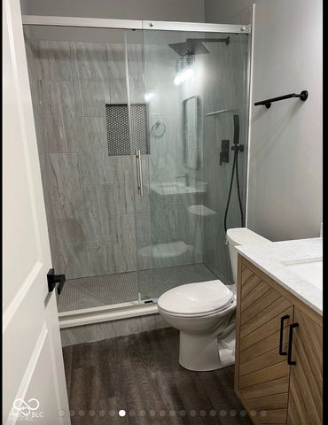 958 Woodruff Place Middle Unit B Drive, Indianapolis, IN 46201