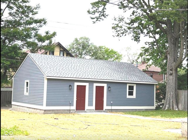 958 Woodruff Place Middle Unit B Drive, Indianapolis, IN 46201