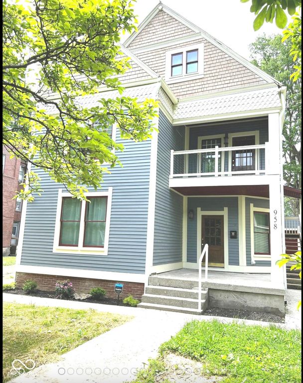 958 Woodruff Place Middle Unit B Drive, Indianapolis, IN 46201