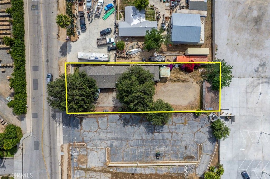 Image 1 of property listing at 1652 4th, Norco, CA 92860