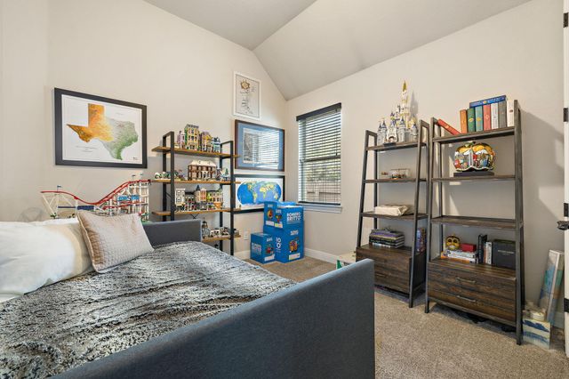 520 Merlin LN, Leander, TX 78641