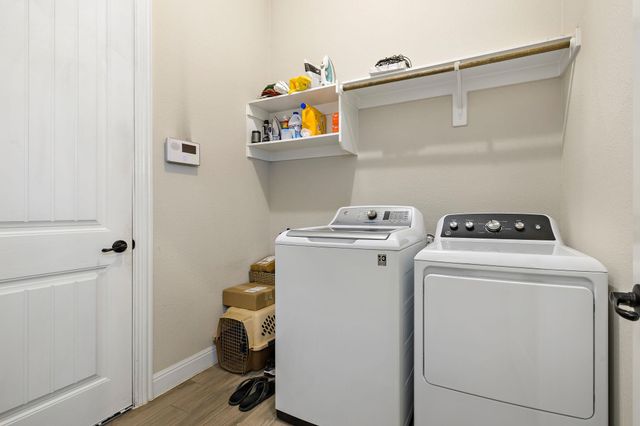 520 Merlin LN, Leander, TX 78641