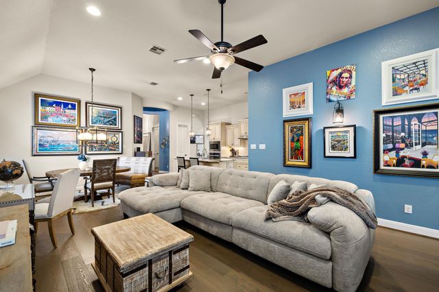 520 Merlin LN, Leander, TX 78641