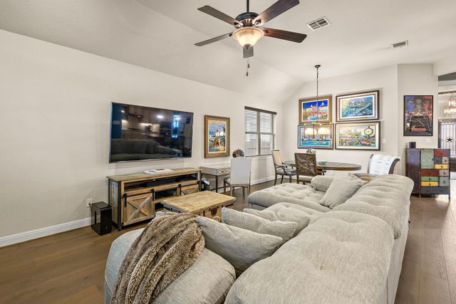 520 Merlin LN, Leander, TX 78641