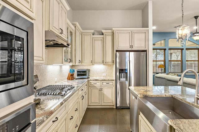 520 Merlin LN, Leander, TX 78641