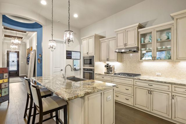 520 Merlin LN, Leander, TX 78641