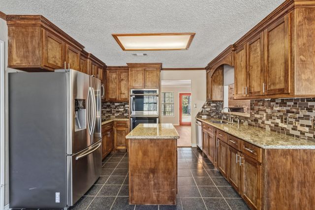 6214 Bayou Boulevard, Baytown, TX 77521