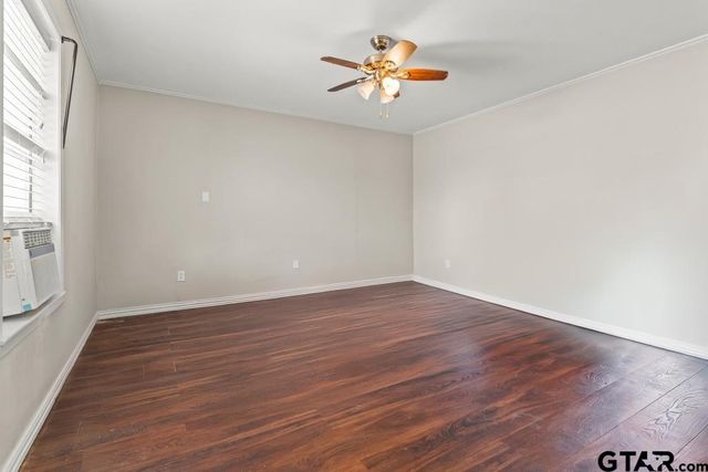 2400 Holly Street, Jacksonville, TX 75766