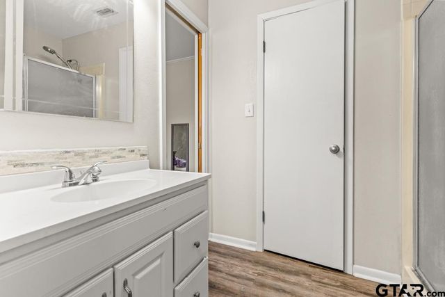 2400 Holly Street, Jacksonville, TX 75766