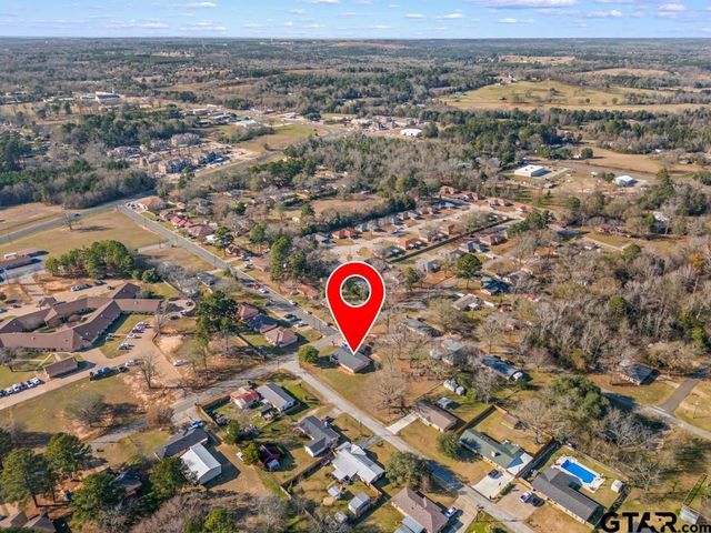 2400 Holly Street, Jacksonville, TX 75766