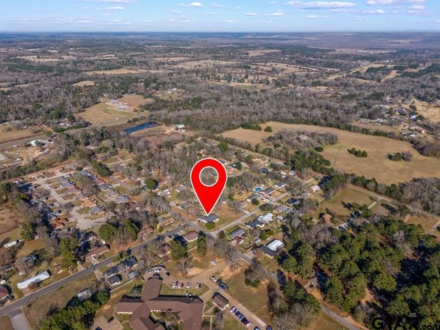 2400 Holly Street, Jacksonville, TX 75766