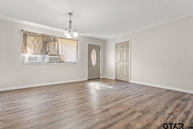 2400 Holly Street, Jacksonville, TX 75766