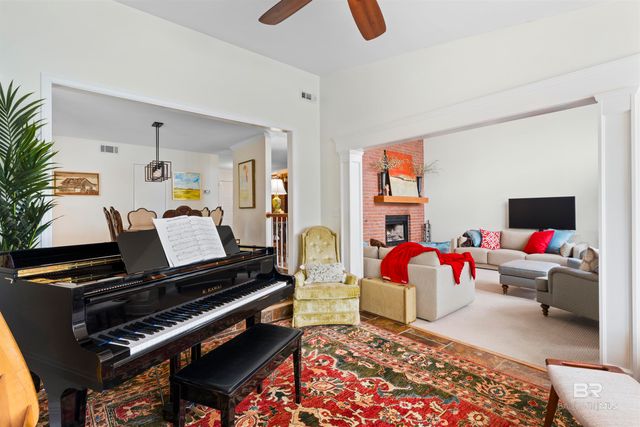 9100 Lakeview Drive, Foley, AL 36535