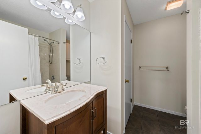 9100 Lakeview Drive, Foley, AL 36535