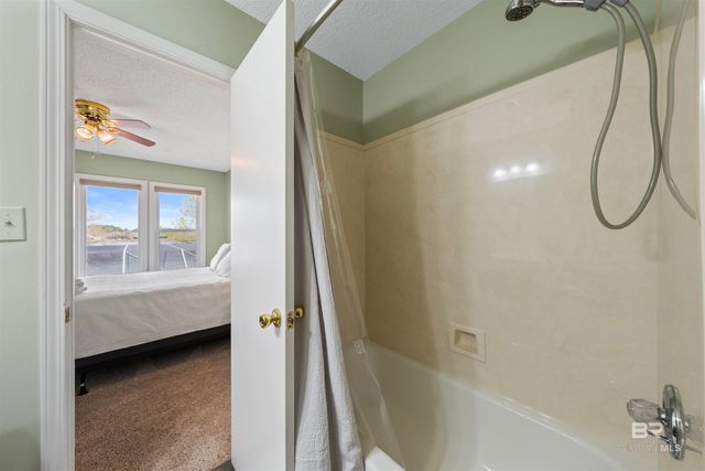 9100 Lakeview Drive, Foley, AL 36535