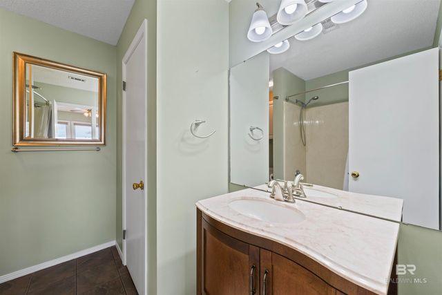 9100 Lakeview Drive, Foley, AL 36535