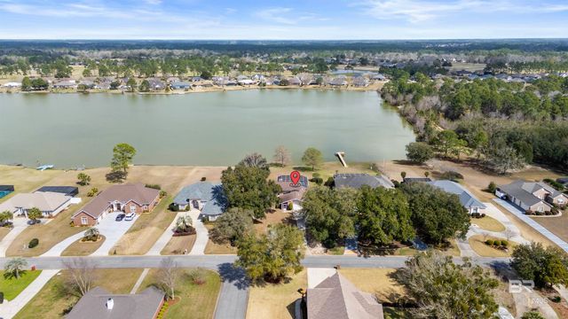 9100 Lakeview Drive, Foley, AL 36535