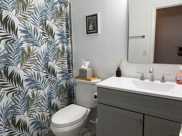 2664 NW 42nd Avenue, Coconut Creek, FL 33066