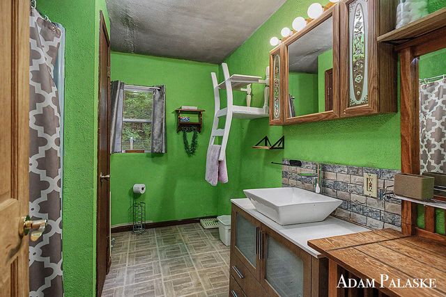 3542 Holiday Drive, Montcalm Twp, MI 48838