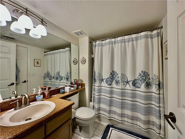 4700 Saint Croix LN # 335, Naples, FL 34109
