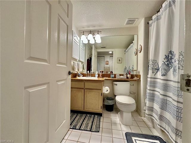 4700 Saint Croix LN # 335, Naples, FL 34109