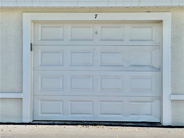 4700 Saint Croix LN # 335, Naples, FL 34109