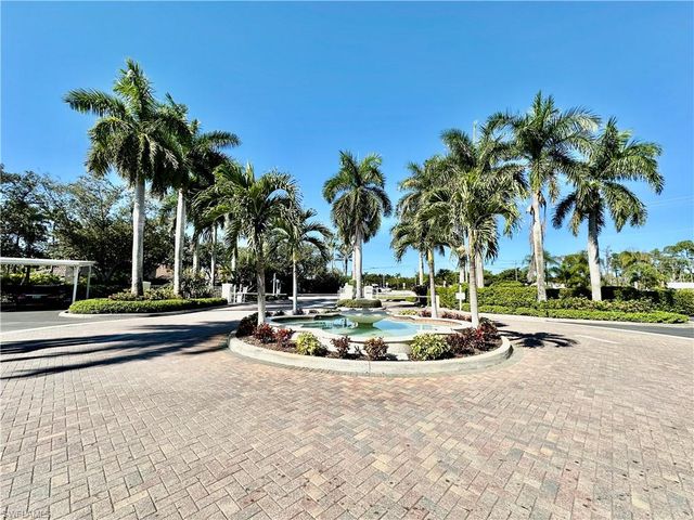 4700 Saint Croix LN # 335, Naples, FL 34109