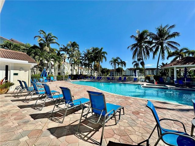 4700 Saint Croix LN # 335, Naples, FL 34109