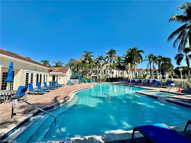 4700 Saint Croix LN # 335, Naples, FL 34109