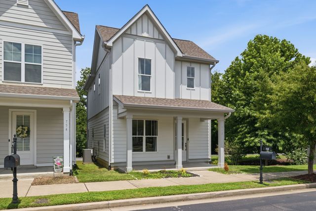752 Cottage Park Dr, Nashville, TN 37207