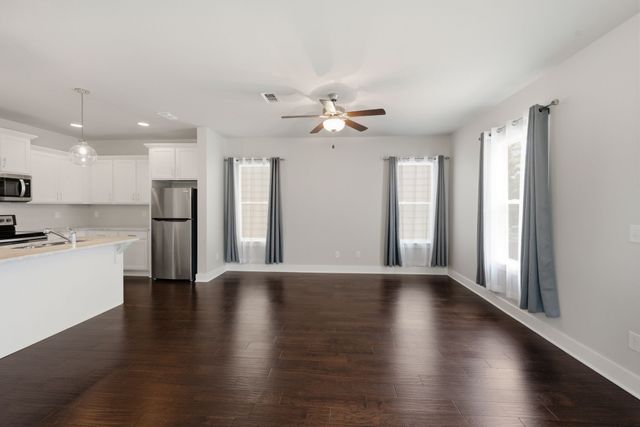 752 Cottage Park Dr, Nashville, TN 37207