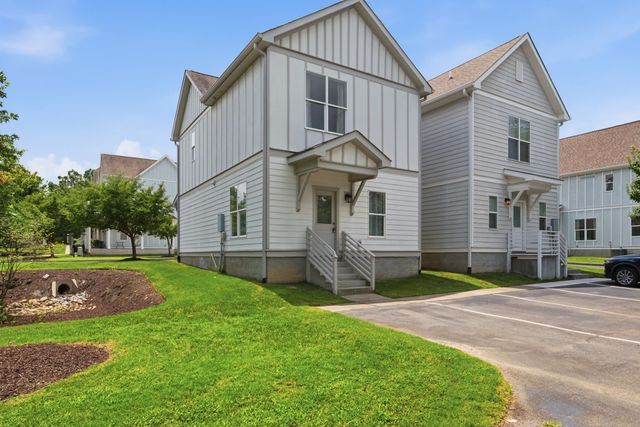 752 Cottage Park Dr, Nashville, TN 37207