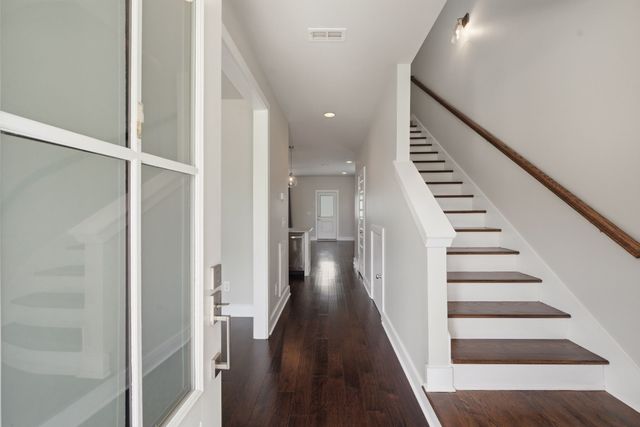 752 Cottage Park Dr, Nashville, TN 37207