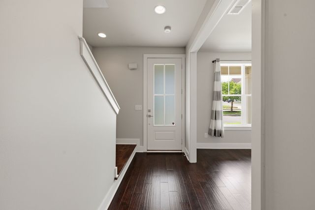752 Cottage Park Dr, Nashville, TN 37207