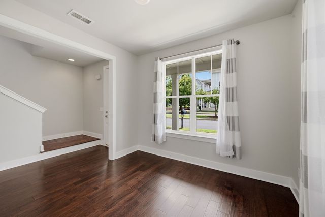 752 Cottage Park Dr, Nashville, TN 37207
