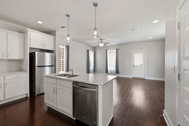 752 Cottage Park Dr, Nashville, TN 37207