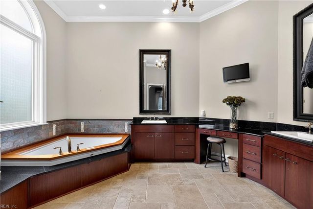 4216 Haymarket LN, Williamsburg, VA 23188