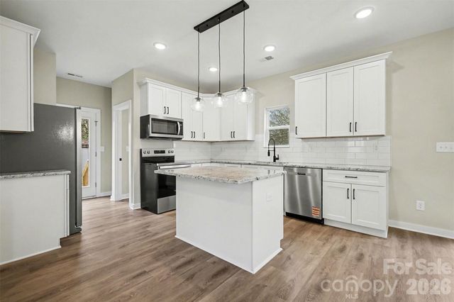 402 N Myrtle Street, Gastonia, NC 28052