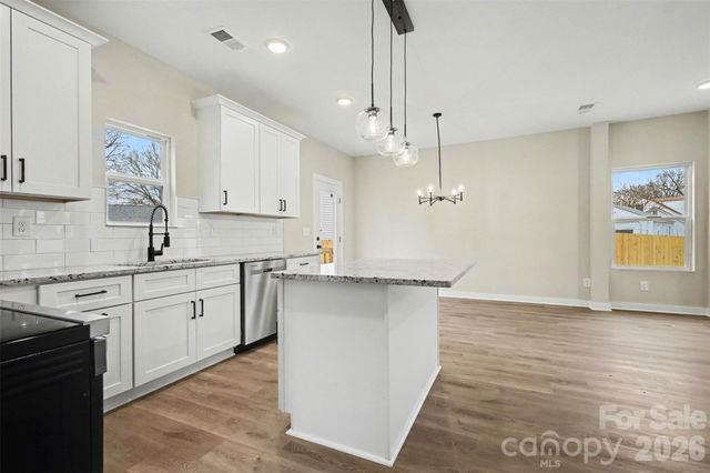 402 N Myrtle Street, Gastonia, NC 28052