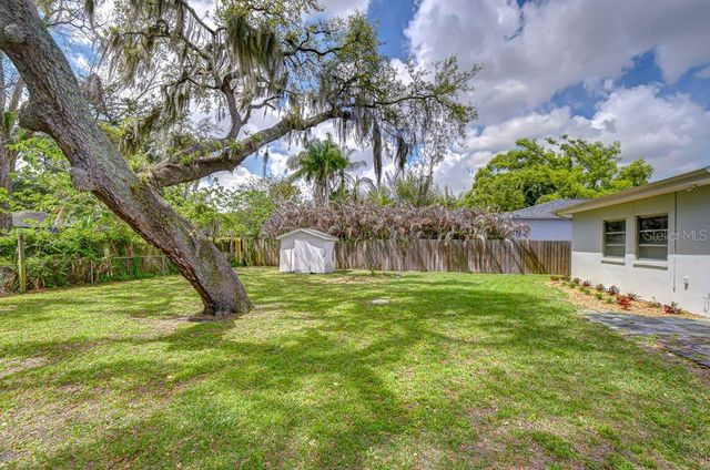 1511 E NORTH STREET, Tampa, FL 33610