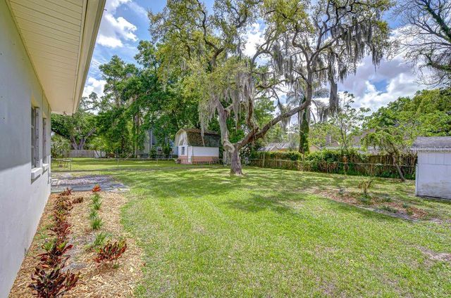 1511 E NORTH STREET, Tampa, FL 33610