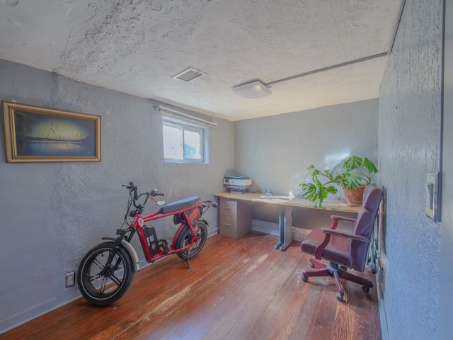 1002 Walter Street NE, Albuquerque, NM 87102