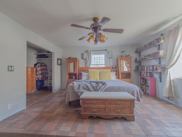 1002 Walter Street NE, Albuquerque, NM 87102