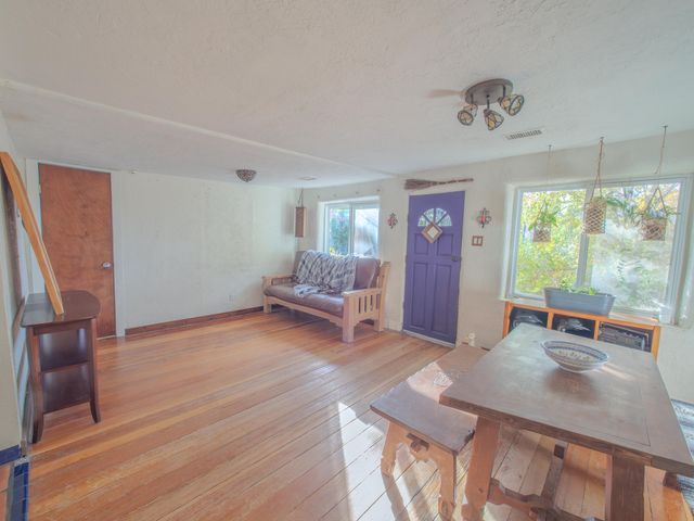 1002 Walter Street NE, Albuquerque, NM 87102