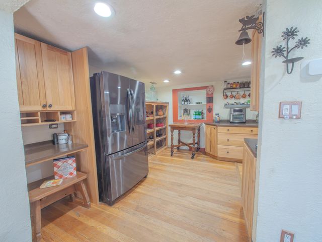 1002 Walter Street NE, Albuquerque, NM 87102