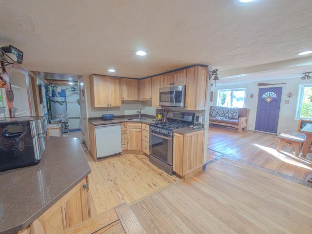 1002 Walter Street NE, Albuquerque, NM 87102