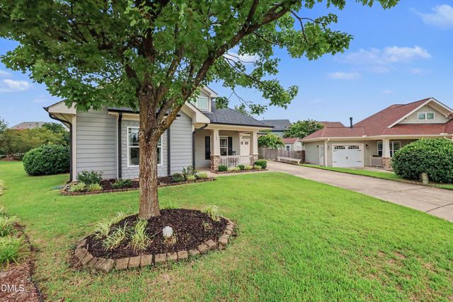 762 Arrowhead Lake Court, Fuquay Varina, NC 27526