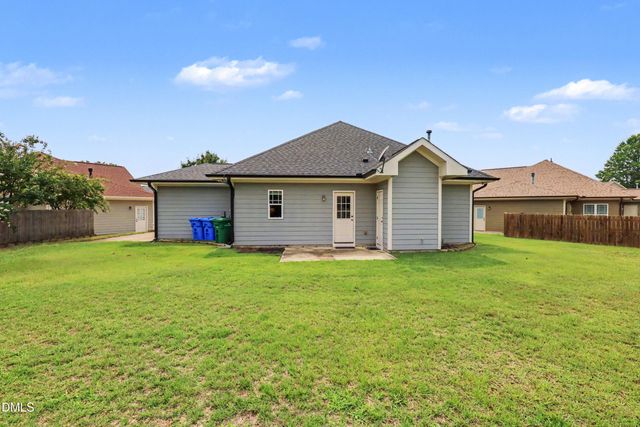762 Arrowhead Lake Court, Fuquay Varina, NC 27526