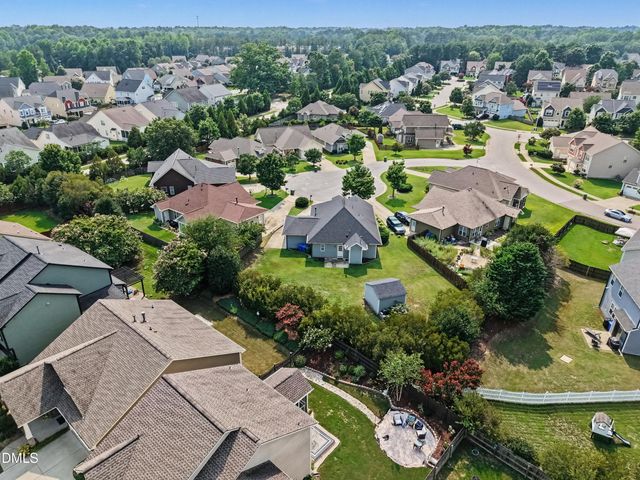 762 Arrowhead Lake Court, Fuquay Varina, NC 27526