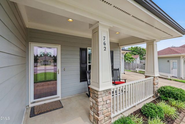 762 Arrowhead Lake Court, Fuquay Varina, NC 27526